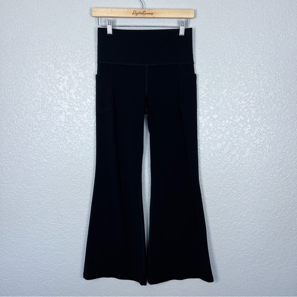 HOLIDAY DROP ✨ Athleta Salutation Stash Flare Pant, Black M/P (Med Petite) - EUC - Picture 3 of 10